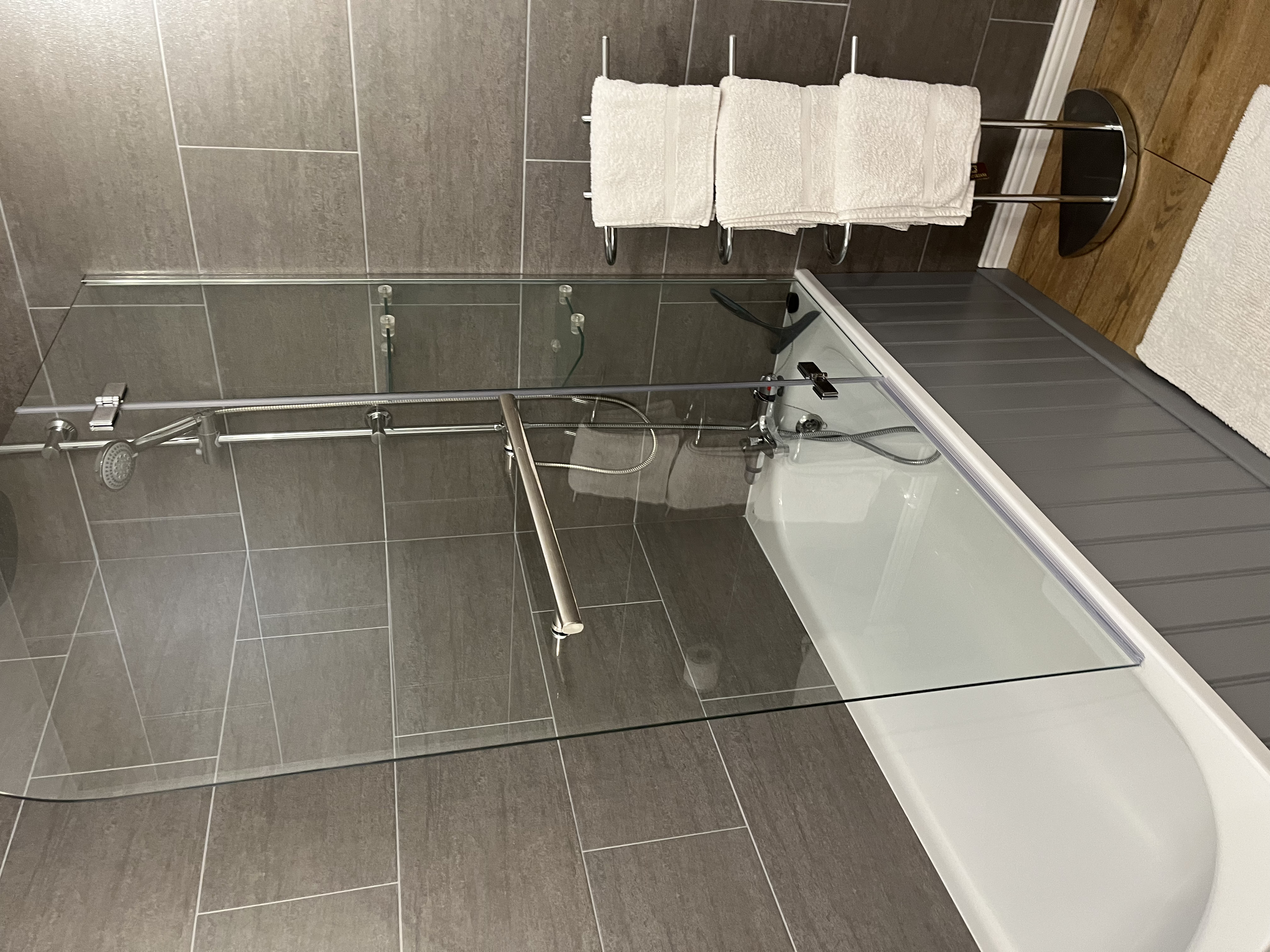 family_bathroom_(1)