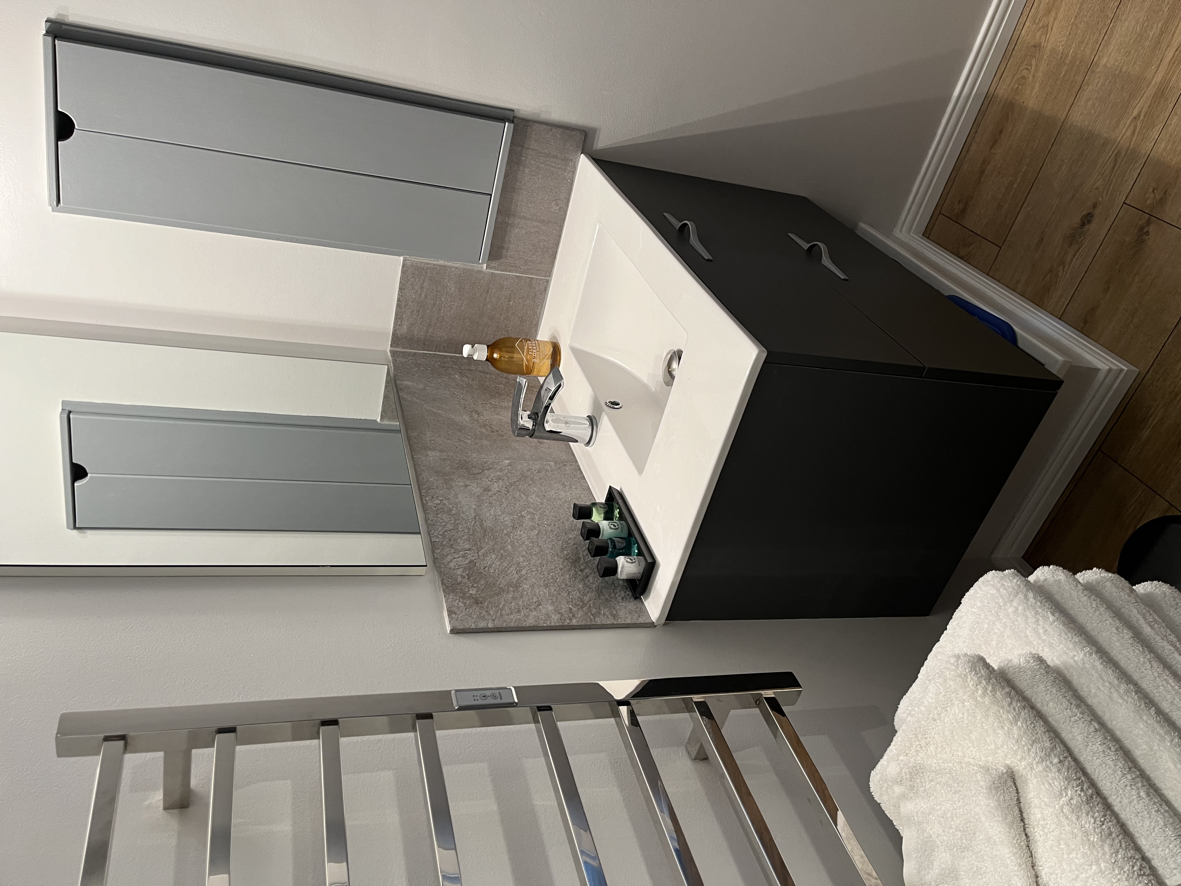 family_bathroom_(2)